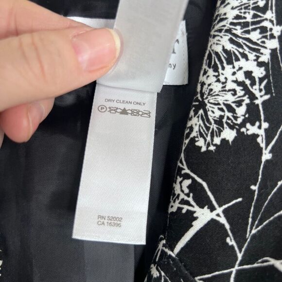 Villager by Liz Claiborne Black Floral Maximal Cotton Blazer Jacket Size 12 - Picture 9 of 10